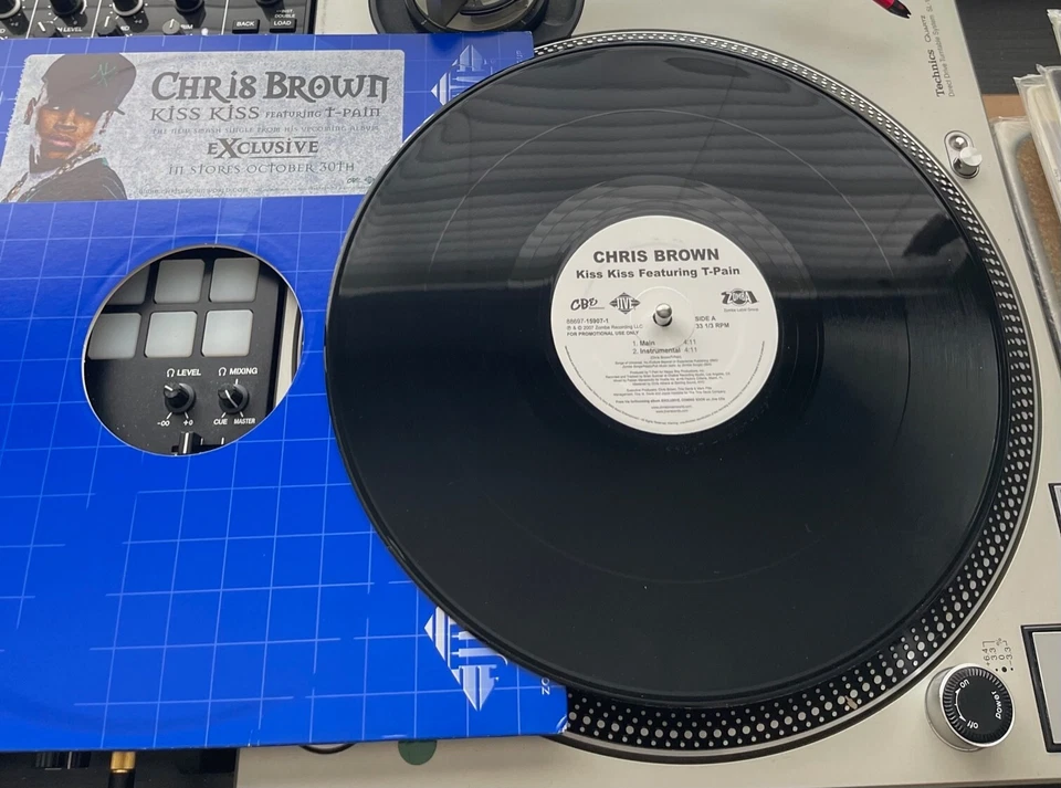 Chris Brown Ft. T-Pain - Kiss Kiss Original 2007 Press 12" PROMO VG+/VG+ Classic Foto 1 de 2