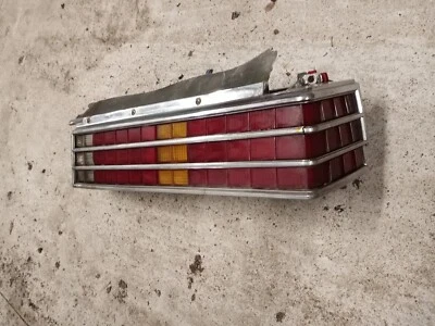 1978 PONTIAC GRAND LEMANS RIGHT TAIL LIGHT TAILLIGHT BRAKE TURN SIGNAL - Image 1 of 4