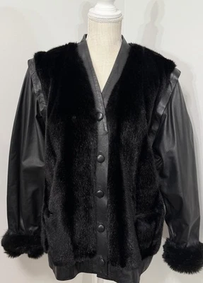 Lilli Ann 2 in 1 Jacket Vest Zip Off Sleeves Black Leather & Faux Fur Coat - Image 1 of 4