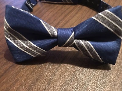 Pajarita Azul AJUSTABLE Talla 14 1/2-20 Foto 1 de 3