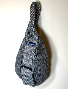 Mochila Bolso Bandolera Kavu Cuerda Poliéster Resistente al Agua Negro Blanco Tinte Espacial - Imagen 1 de 7