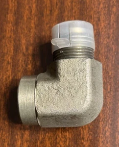 Parker 1” Hydraulic Fitting 90° Elbow Male 1" JIC-16 to Male 1" NPT - Picture 1 of 3
