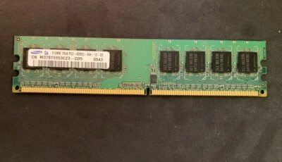 Tarjeta de memoria PC2-4200U-444-12-D3 512 MB 1RX8 Foto 1 de 2