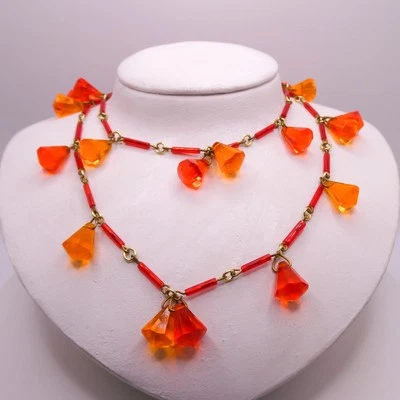 Collar de panel largo vintage de vidrio naranja Lucita colgante faceta cuentas 28,5"  Foto 1 de 4