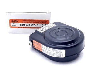 Linemaster Compact 492-S Foot Switch Momentary Spring Return SPDT 250V, 20A - Picture 1 of 6