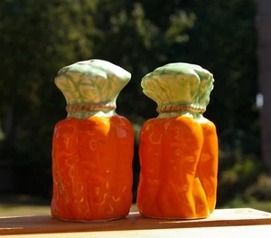 Juego de agitadores de sal y pimienta un montón de zanahorias de 3 3/4" de alto - Imagen 1 de 5