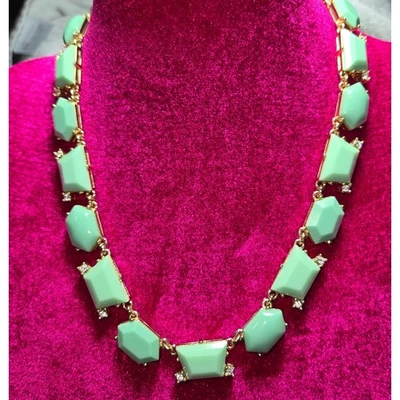 J. Collar Crew tono dorado menta verde gema llamativo grueso facetado Foto 1 de 4