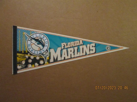 MLB Florida Marlins Vintage Circa 1998 Edition #4 Team Logo Baseball Pennant Cover