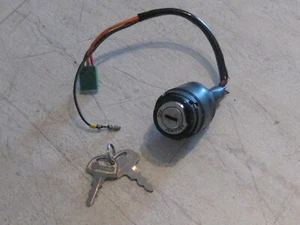 SUZUKI IGNITION SWITCH WITH (2) KEYS #110 NOS! - Picture 1 of 2