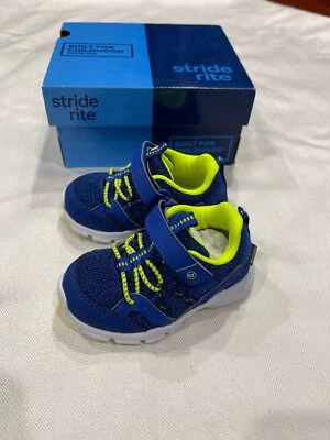 Stride Rite Sneaker Ocean / Blue US - 4M UK - 3M  EURO - 20M Boy Unisex - Image 1 of 4