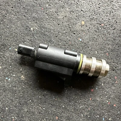 2013 - 2015 BMW X1 Solenoid Valve 7639993 OEM - Image 1 of 4