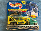 Hot Wheels 1999 Pavement Pounders w/ Super Cycle Black Scorchin Scooter RARE