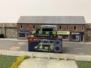 1/76 OO Gauge UK8 Mercedes Sprinter Sussex Police Tiny Diecast /Tiny City - Picture 1 of 8