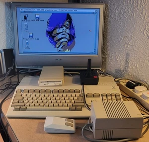 Amiga 500 - Ouogardé et entretenu - Lire la description pour plus de détails - Photo 1/23