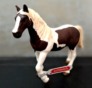 Schleich Farm Monde 13830 Pinto Stute - Neuf - Imagen 1 de 2