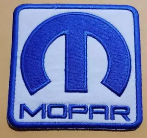 Parche bordado MOPAR en todo el mundo aprox 3X3" - Imagen 1 de 2