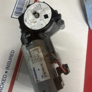 Mini Cooper Convertible Top Folding Sliding Roof Sunroof Motor 67616961172 05-08 - Picture 1 of 4