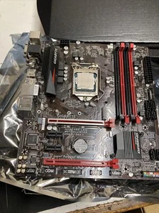 Intel Core i3-7100 - 3.9 GHz Dual-Core (SR35C) Processor + GA-250M-Gaming Mobo - Picture 1 of 2