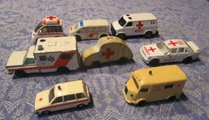 Konvolut Modell Autos Notarzt/Krankenwagen, Metall,Plastik/Holz - Bild 1 von 6