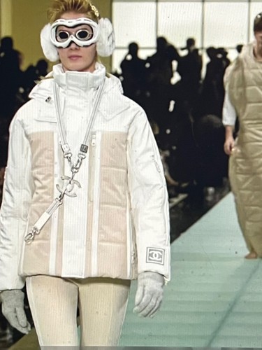 GIACCA CHANEL 01A VINTAGE IDENTIFICAZIONE PUFFER BLU ECRU MUS LOGO CC 40 38