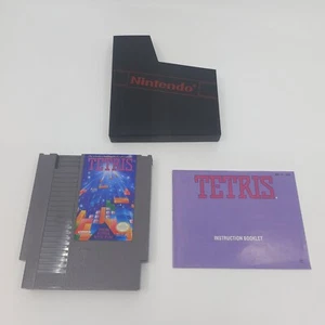 Tetris Nintendo Entertainment System NES 1985 + Manual + Sleeve - Picture 1 of 6