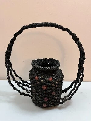 ANTIGUA CESTA TARRO DE MIMBRE TEJIDO INUSUAL NEGRO SIN MARCA 11" Foto 1 de 4