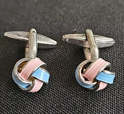 BROOKS BROTHERS ABOTOADURAS prata esterlina 0,925 LOVE KNOTS esmalte rosa e azul  - Imagem 1 de 4