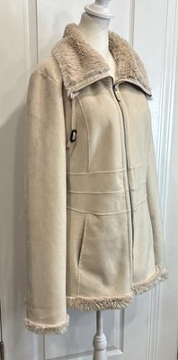 Abrigo JONES NEW YORK Imitación Gamuza L Acogedor Minimalista Suave Cálido Bolsillos Forrado Foto 1 de 4