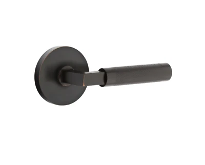 Juego de palancas de puerta de paso Emtek moleteadas L-cuadradas para zurdos, planas negras Foto 1 de 2