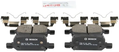 Pastillas de freno traseras de cerámica QuietCast para GMC Canyon Bosch 2021-2022 Foto 1 de 4