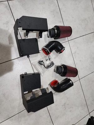 Tomas de aire Mercedes Benz GLC 43 AMG o C43 AMG. Kit completo usado Foto 1 de 4