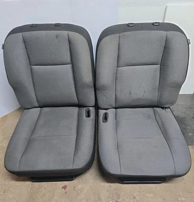 Ford Crown Victoria Police P7B CVPI 2011 cubiertas de asientos delanteros y espuma para conductor y pasajero Foto 1 de 4