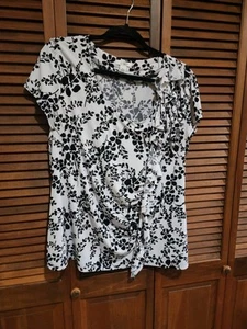 Cato Blouse Size XL Ruffled Down Front Short Sleeves Black/ White BLOUSE 5931 - Picture 1 of 7