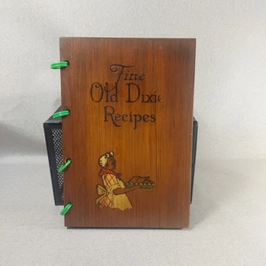Vintage 1976 Fine Old Dixie Recipes Southern Cookbook Culinary Art Wooden Cover - Bild 1 von 8