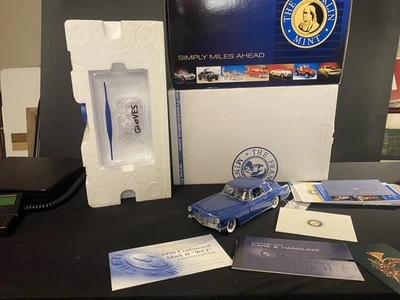 Franklin Mint 1956 Lincoln Continental Mark II Limited Ed. Honolulu Blue -  1:24 - Image 1 of 4
