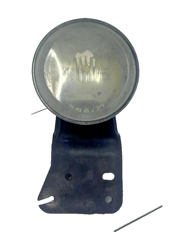 Luz antiniebla/lámpara izquierda Pontiac Grand AM 1999-2005 Foto 1 de 4