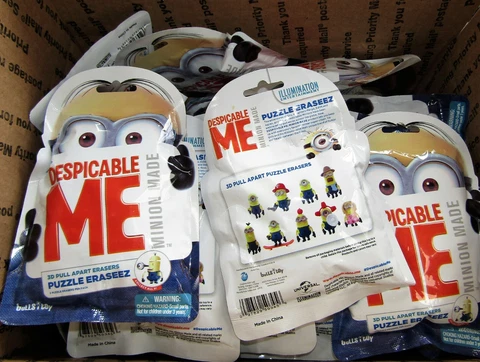 DESPICABLE ME 3D PULL APART PUZZLE ERASERS LOT OF (40) RANDOM BLIND BAGS NEW Cover