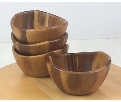 Juego de 4 cuencos de madera de onda asimétrica Lipper International Foto 1 de 4
