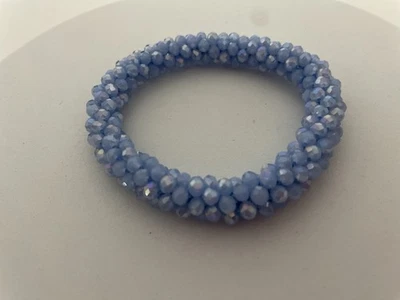 Elastisches Perlenarmband – Haargummi 2in1 – Hochwertiger Modeschmuck - Bild 1 von 2