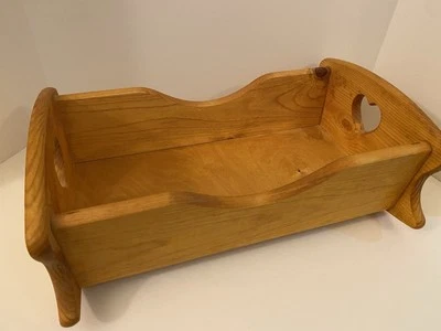 Cuna de madera para muñecas Little Colorado Foto 1 de 4