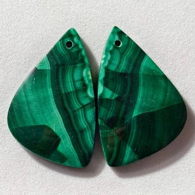 Par de piedras preciosas de cabujón perforadas de malaquita natural de 44 quilates 28,7 X 18,1 mm Foto 1 de 3