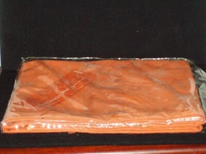 CRATE and BARREL 381-713 UMBRELLA TABLECLOTH 52 X 80" Rectangle MANGO NIP - Picture 1 of 4