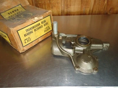 Nuevo retenedor de cojinete trasero de transmisión GM SM420 591674 camioneta Chevrolet Chevy NOS Foto 1 de 3