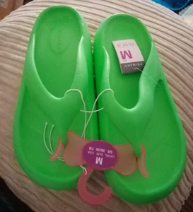 *NEW* Ladies Chunky Flip Flops - Green Size 5-6 - Picture 1 of 4