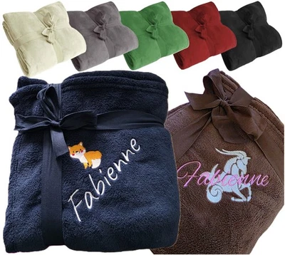 Kuscheldecke extra dick 180x130cm mit Namen, Sternzeichen/Motiv/ Emblem bestickt - Bild 1 von 4