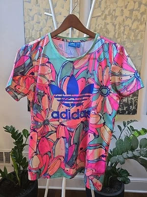 Camiseta Adidas Original Bananas Floral Boyfriend Estampado Completo Trifolio AJ8144 Talla S Foto 1 de 4