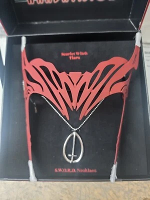 Marvel Wanda’s Scarlet Witch Tiara Metal Nueva CAJA DAÑADA Foto 1 de 4