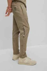 Pantalones HUGO BOSS x AJBXNG Para Hombre GRANDES Obra de Arte Exclusiva Colaboración Caqui $350 NUEVO - Imagen 1 de 21