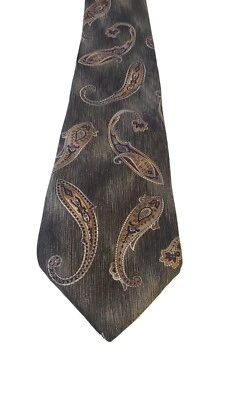 L'Atelier Luxury Paisley Silk Neck Tie Green Tan Italian Print Office Church - Image 1 of 4