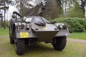 1/72 Dutch DAF YP-104 Scout Car. Painted Resin. 3800 Models on offer. - Picture 1 of 3